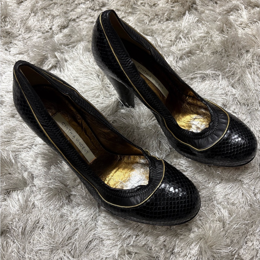 Cynthia Vincent pumps